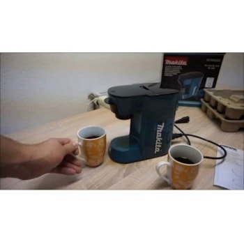 CAFETEIRA A BATERIA 18V DCM500Z MAKITA Voltagem:220V