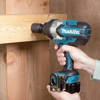 CHAVE DE IMPACTO A BATERIA 18V 1/2 1000NM DTW1002RFJ - MAKITA Voltagem:BIVOLT