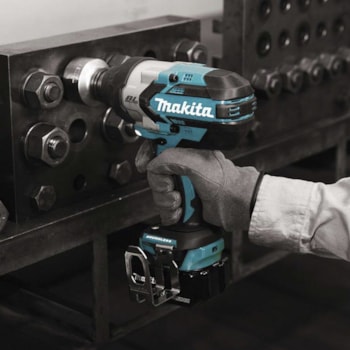 CHAVE DE IMPACTO A BATERIA 18V 1/2 1000NM DTW1002RFJ - MAKITA Voltagem:BIVOLT
