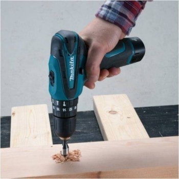 COMBO FURADEIRA E CHAVE DE IMPACTO 12 V - LCT204JX1 MAKITA COMBO FURADEIRA E CHAVE DE IMPACTO 12 V - LCT204JX1 MAKITA