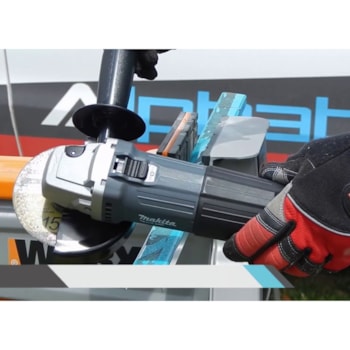 ESMERILHADEIRA ANGULAR 4.1/2 POLEGADAS 600W - M0901G MAKITA ESMERILHADEIRA ANGULAR 4.1/2 POLEGADAS 600W - M0901G MAKITA