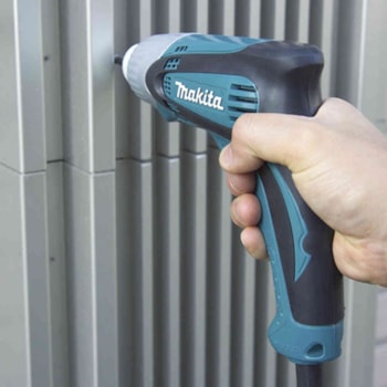 PARAFUSADEIRA DE IMPACTO 230 W DE 1/4 POL. 220v TD0100 MAKITA PARAFUSADEIRA DE IMPACTO 230 W DE 1/4 POL. 220v TD0100 MAKITA