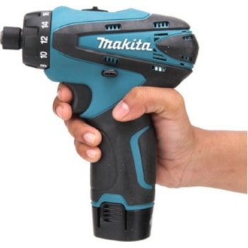 PARAFUSADEIRA/ FURADEIRA A BATERIA 12V BIVOLT DF030DWE MAKITA PARAFUSADEIRA/ FURADEIRA A BATERIA 12V BIVOLT DF030DWE MAKITA