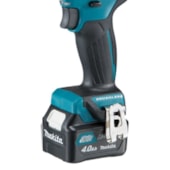 PARAFUSADEIRA/FURADEIRA A BATERIA 12V DF332DSME