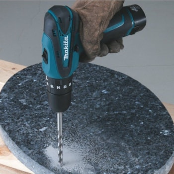 PARAFUSADEIRA FURADEIRA IMPACTO 12V HP330DWE MAKITA Voltagem:BIVOLT