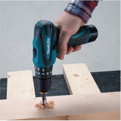 PARAFUSADEIRA FURADEIRA IMPACTO 12V HP330DWE MAKITA Voltagem:BIVOLT