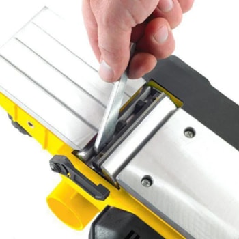 PLAINA ELETRICA 750W STPP7502 STANLEY PLAINA ELETRICA 750W STPP7502 STANLEY