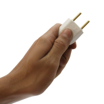 PLUGUE MACHO 2P 10A COLOR - 173967 TRAMONTINA PLUGUE MACHO 2P 10A COLOR - 173967 TRAMONTINA