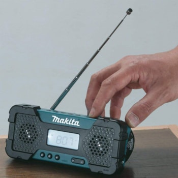 RÁDIO 12 V SEM CARREGADOR E SEM BATERIA - MAKITA MR051 RÁDIO 12 V SEM CARREGADOR E SEM BATERIA - MAKITA MR051
