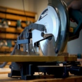 SERRA DE ESQUADRIA PROFISSIONAL 1500W 10 POL - MLS100 MAKITA