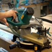 SERRA DE ESQUADRIA PROFISSIONAL 1500W 10 POL - MLS100 MAKITA