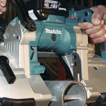 SERRA DE FITA A BATERIA 18V PROFISSIONAL BPB180RFE - MAKITA SERRA DE FITA A BATERIA 18V PROFISSIONAL BPB180RFE - MAKITA