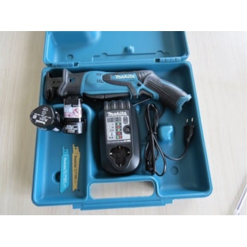 SERRA SABRE A BATERIA 12V  JR102DWE BIVOLT  MAKITA SERRA SABRE A BATERIA 12V  JR102DWE BIVOLT  MAKITA