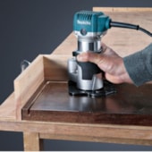 TUPIA MANUAL COM KIT 6MM 710W - RT0700CX3 MAKITA Voltagem:220V
