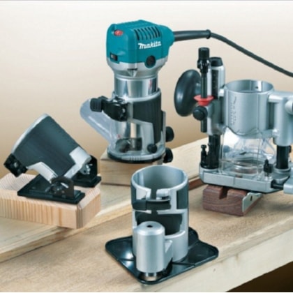 TUPIA MANUAL COM KIT 6MM 710W - RT0700CX3 MAKITA Voltagem:220V TUPIA MANUAL COM KIT 6MM 710W - RT0700CX3 MAKITA Voltagem:220V
